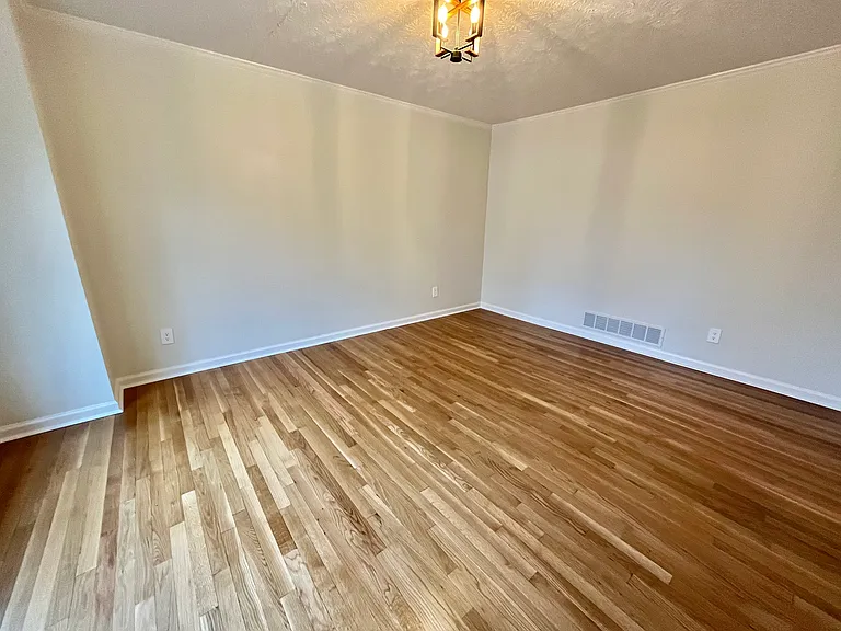 1469 Cheyenne Ct — Photo 4