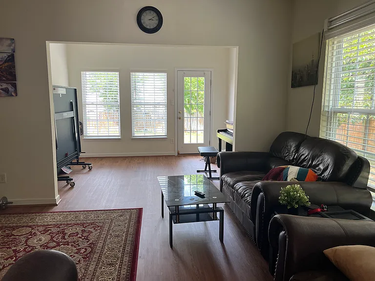 1424 Olde Sage Ct — Photo 4
