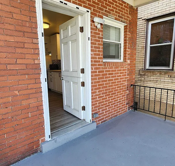 513 Margaret St — Photo 7