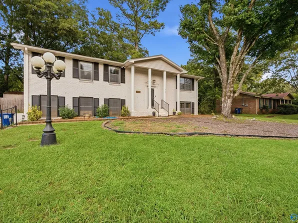 5609 Alta Dena St SW, Huntsville, AL 35802