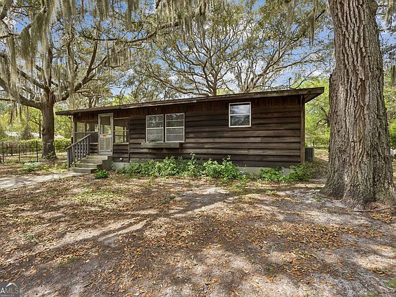 3rd image of 14 Graham Ln