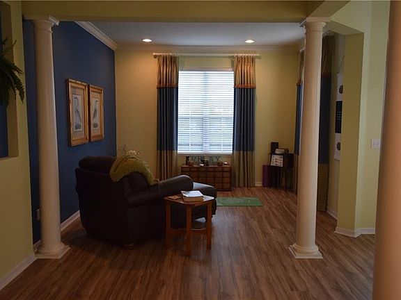 5th image of 3517 Foxchase Dr