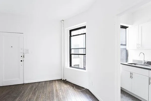 Rented by Compass | media 2