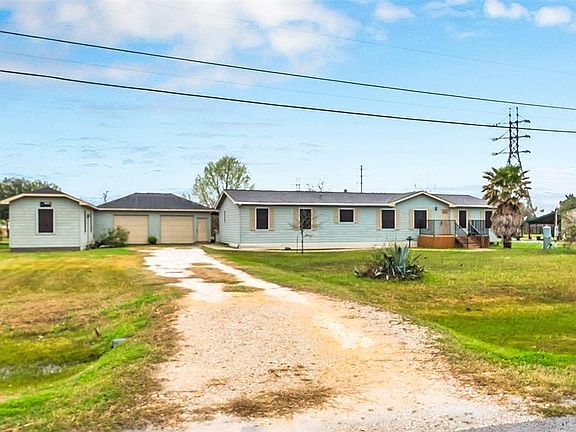 2nd image of 15926 Millers Landing Dr