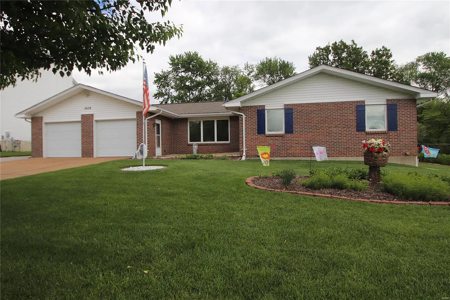 3638 Falcon Ave photo 1