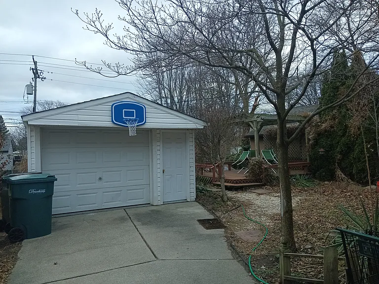 1649 Hollywood St — Photo 33