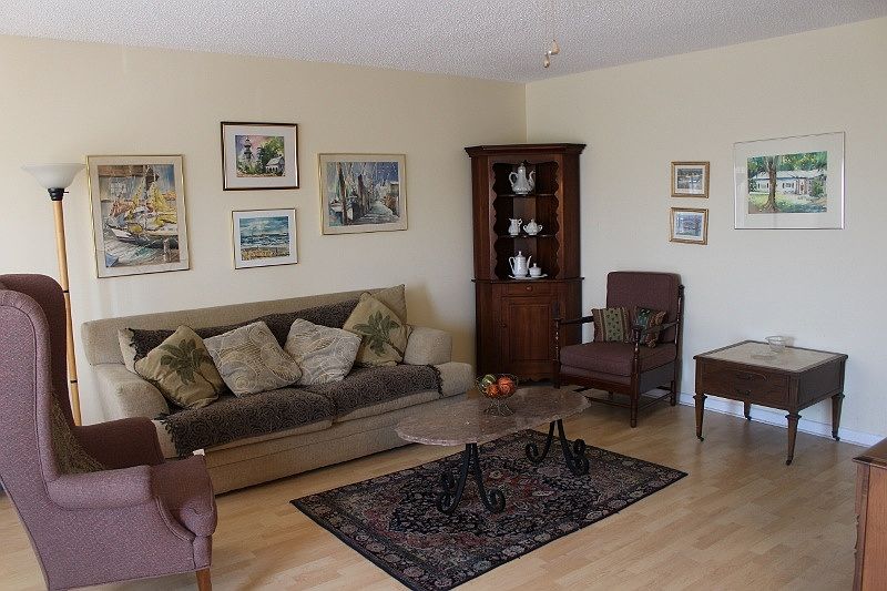 1st image of 4106 Oakridge V