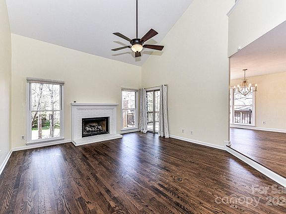 3rd image of 4931 Megan Ln