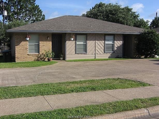 1st image of 705 San Saba Dr