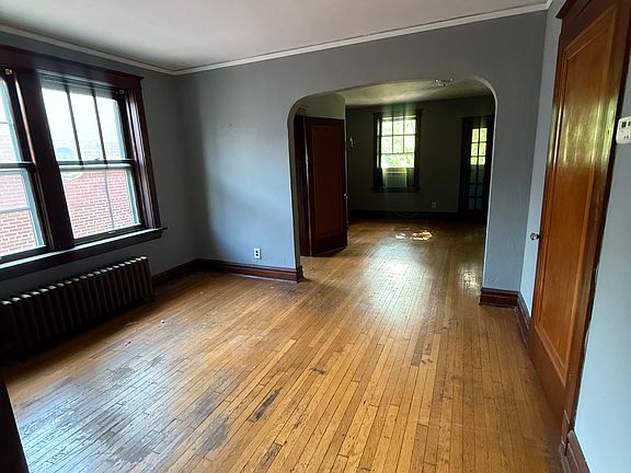 4th image of 5936 Arendes Dr #2