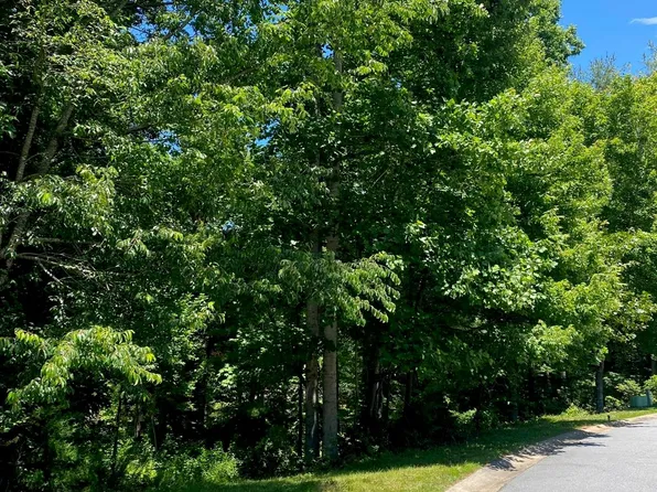 1504 Brentwood Pl, Morganton, NC 28655