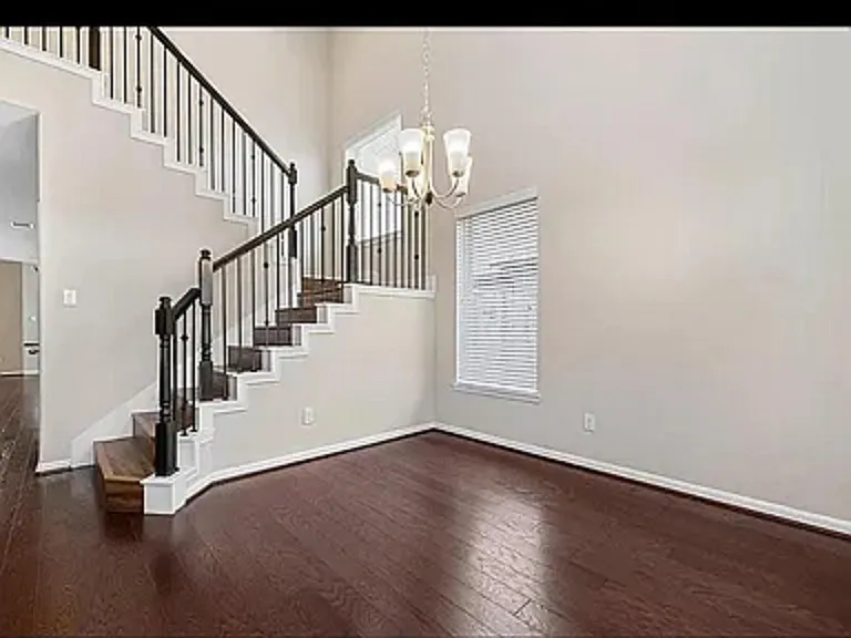 28706 Forest Pass Ln — Photo 3