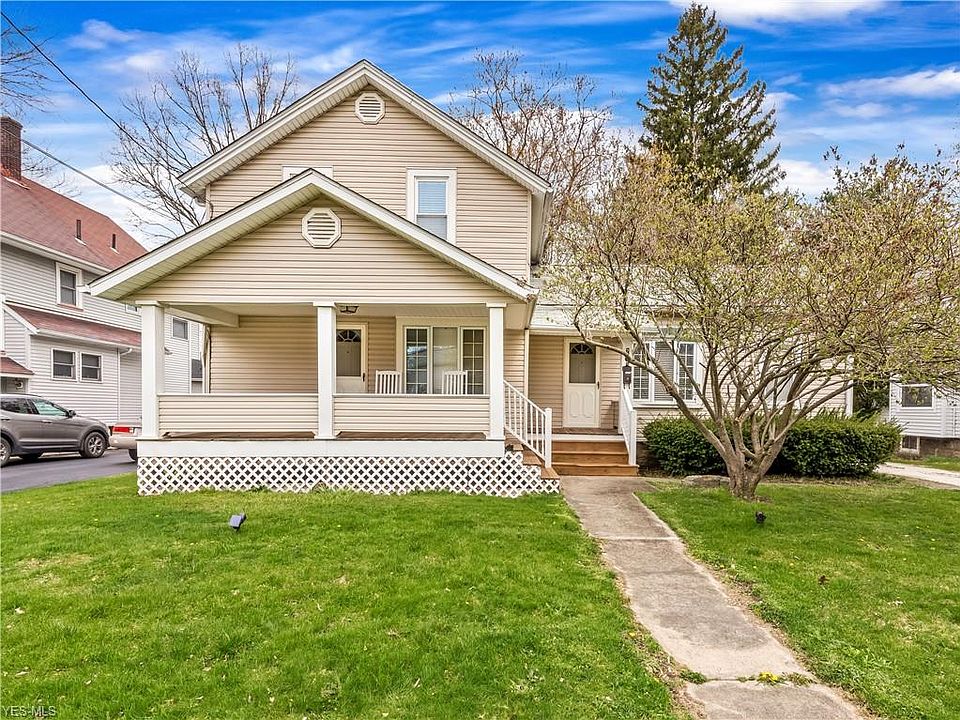 1st image of 207 E Crain Ave