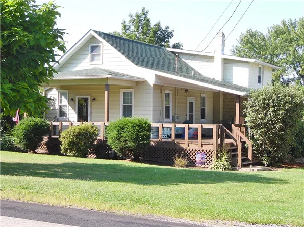 396 Saxonburg Rd, Butler, PA 16002