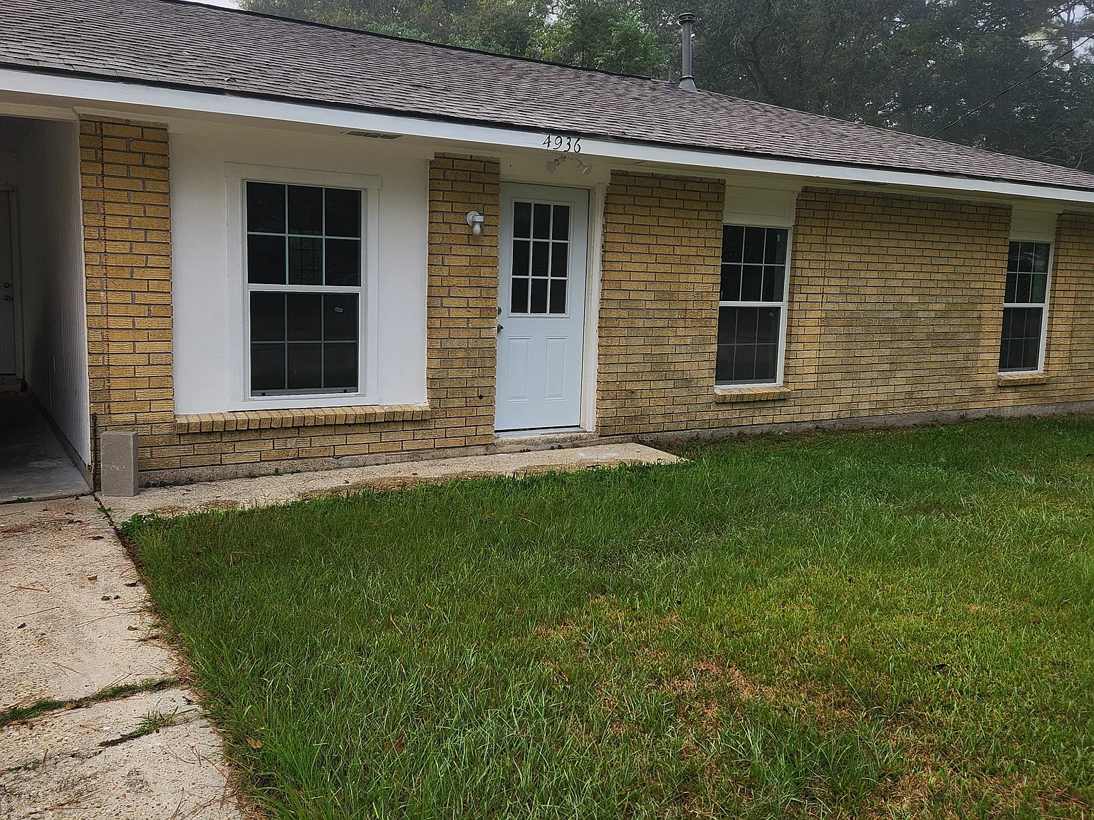 3 bed, 1112 sqft, $1,300 — Photo 1