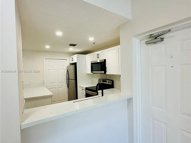 6560 NW 114th Ave #523 — Photo 2