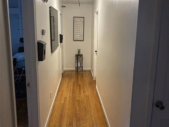 2nd image of 524 Rowland Rd