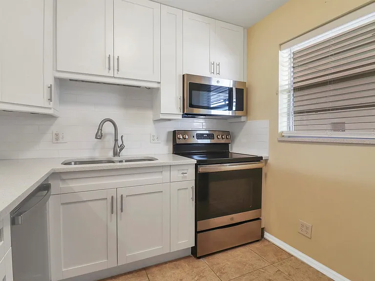 12016 Greenway Cir S #204 — Photo 3