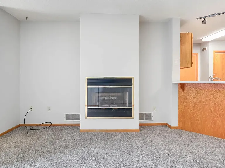 9936 Fillmore St NE — Photo 11