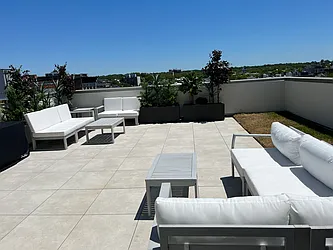 Sold by The InHouse Group