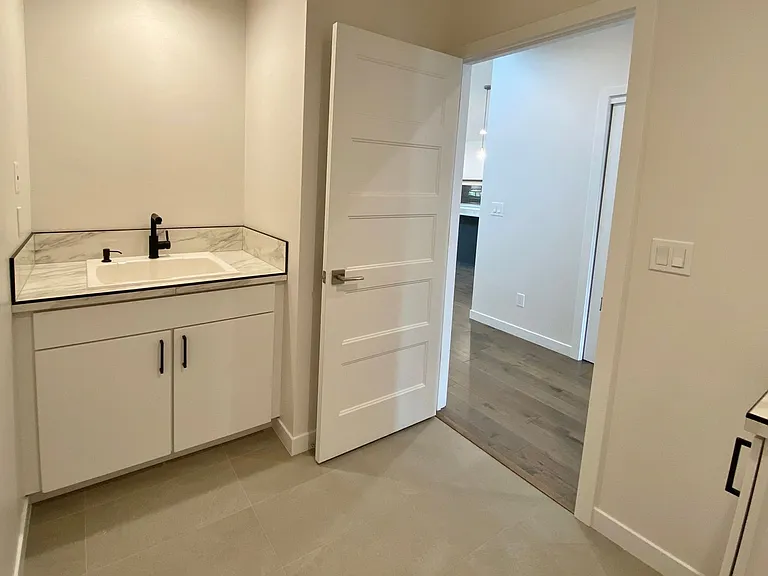 100 W Hummingbird Ln — Photo 14