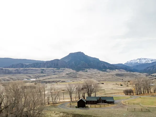93 Copperleaf Dr, Cody, WY 82414