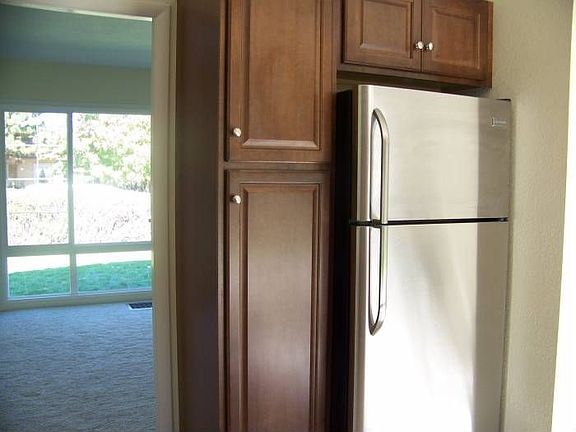 KITHCEN ANOTHER ANGLE