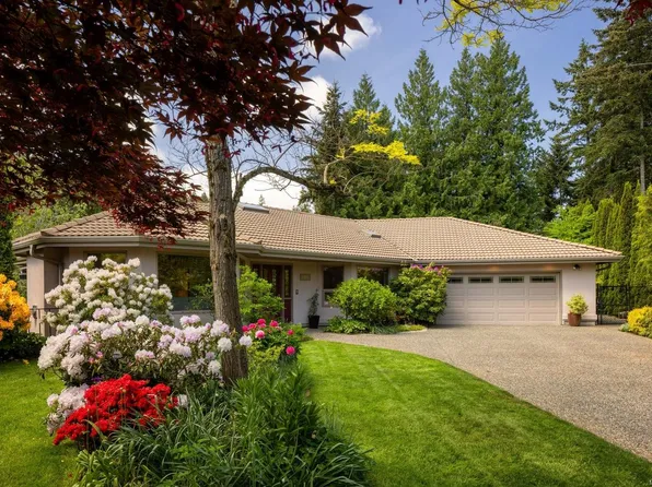 1616 Barkley Pl, North Saanich, BC V8L 5E6