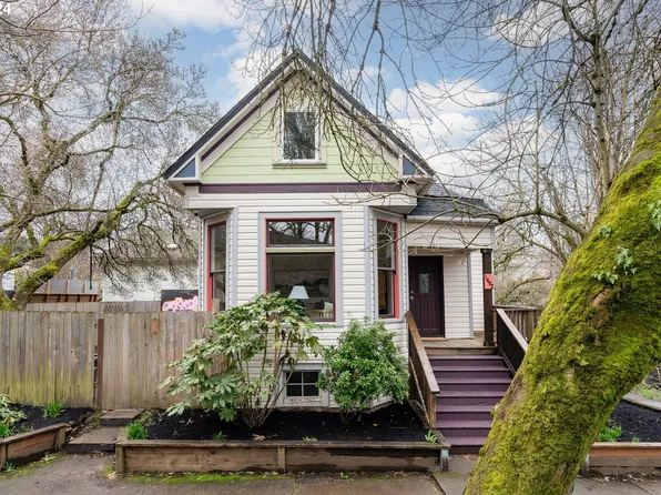 1402 SE Ash St, Portland, OR 97214