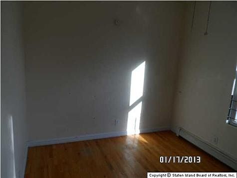 5th image of 43 Bush Ave