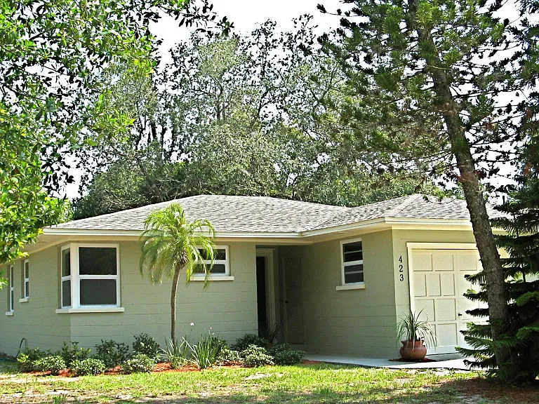 423 Wildwood Way — Photo 2