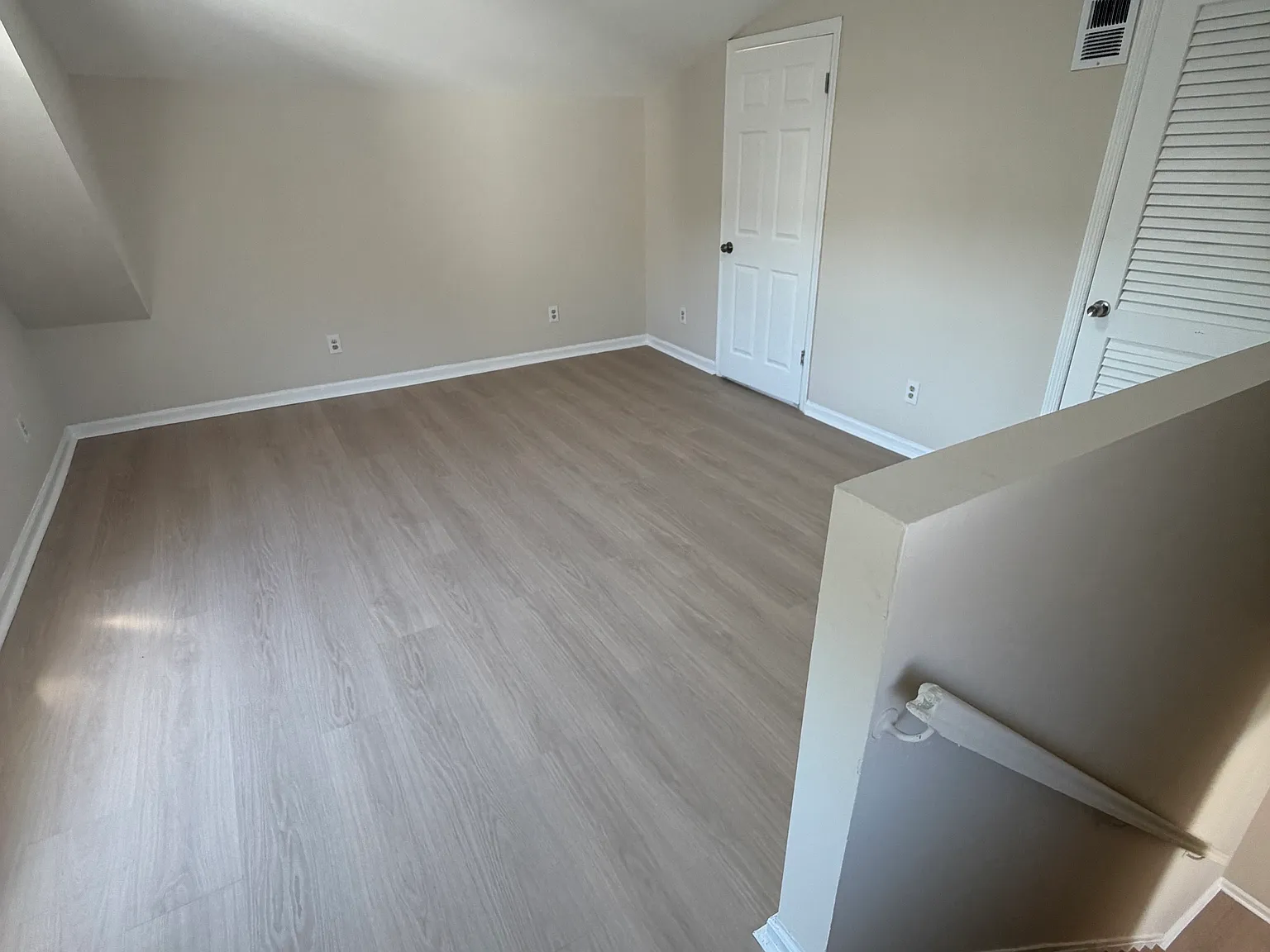 1 bed, 1.5 bath, 900 sqft, $2,150 — Photo 3