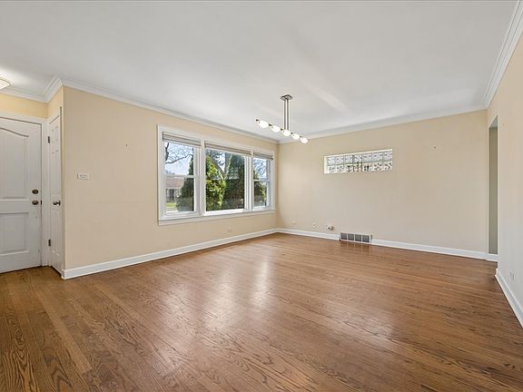 5th image of 8136 Kenton Ave