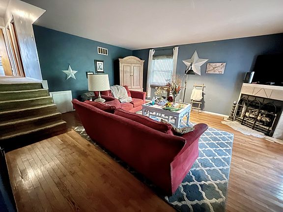 4th image of 4362 Water St