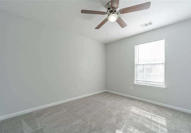2716 Lake Park Rdg E — Photo 33