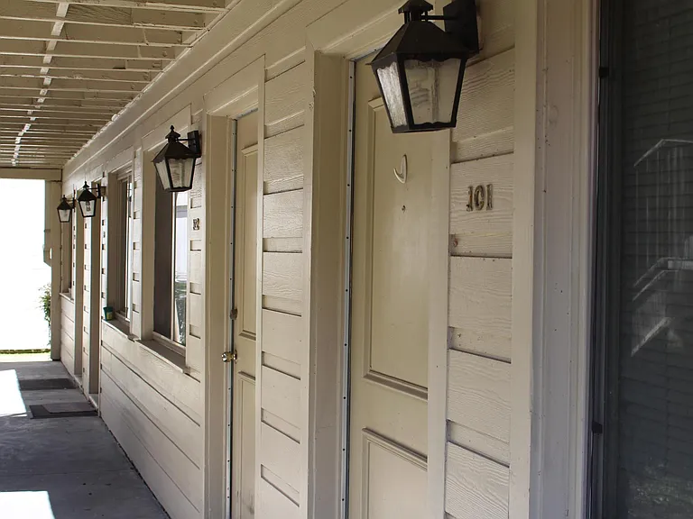 2833 Magazine St #206 — Photo 7