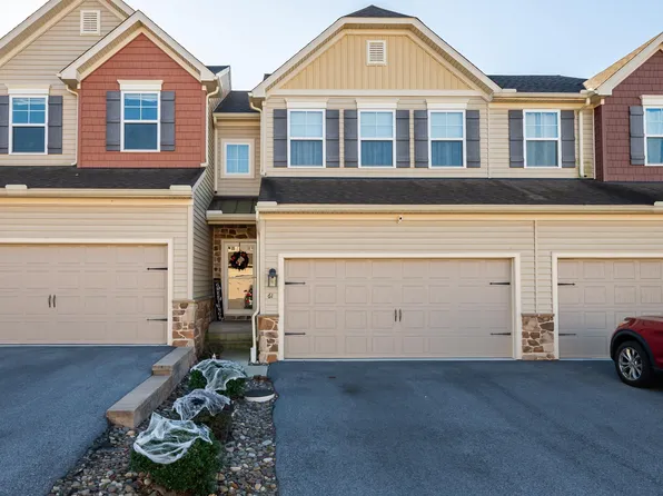 61 Wexford Ct, Morgantown, PA 19543