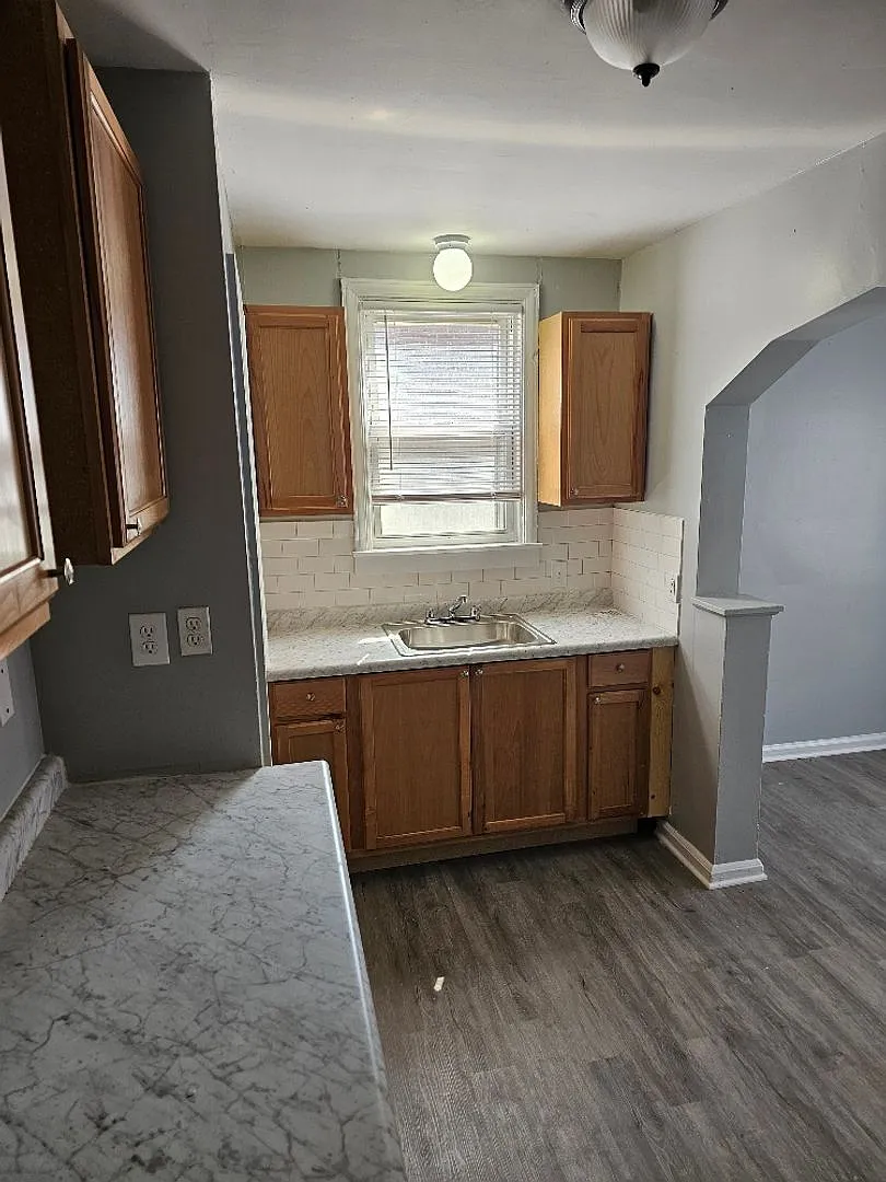 5786 Neff - For Rent 3 Bed 1.5 Bath! — Photo 4
