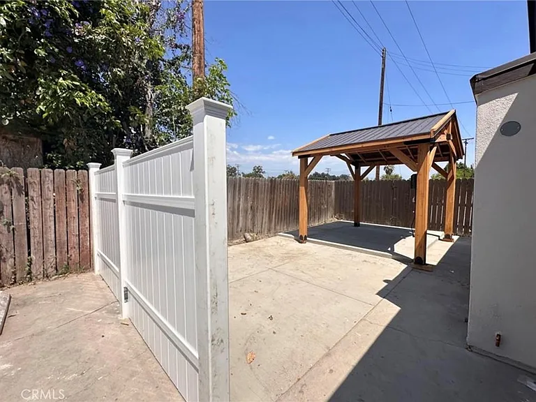 455 Pear St — Photo 7