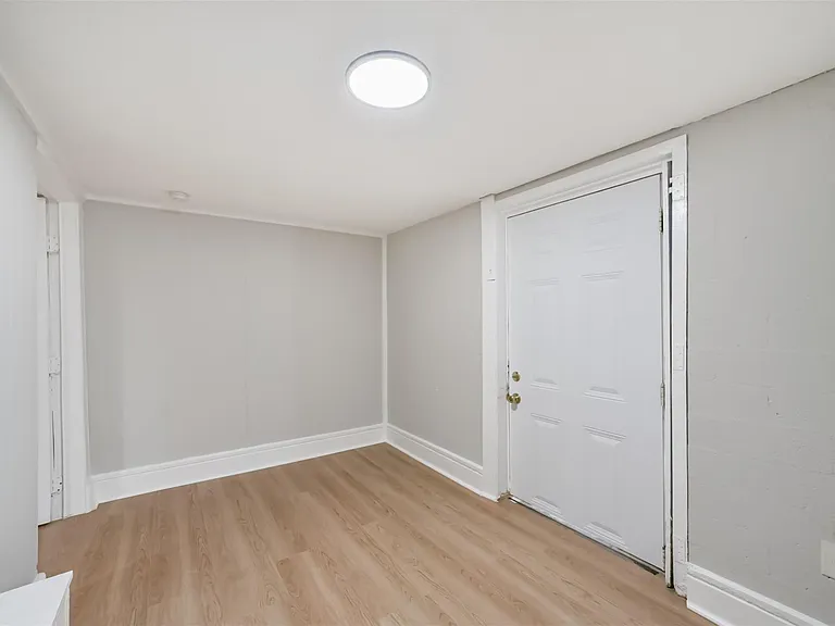 216 Redan St #6 — Photo 4
