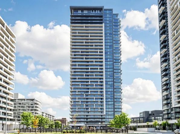 18 Water Walk Dr #3703, Markham, ON L3R 6L5