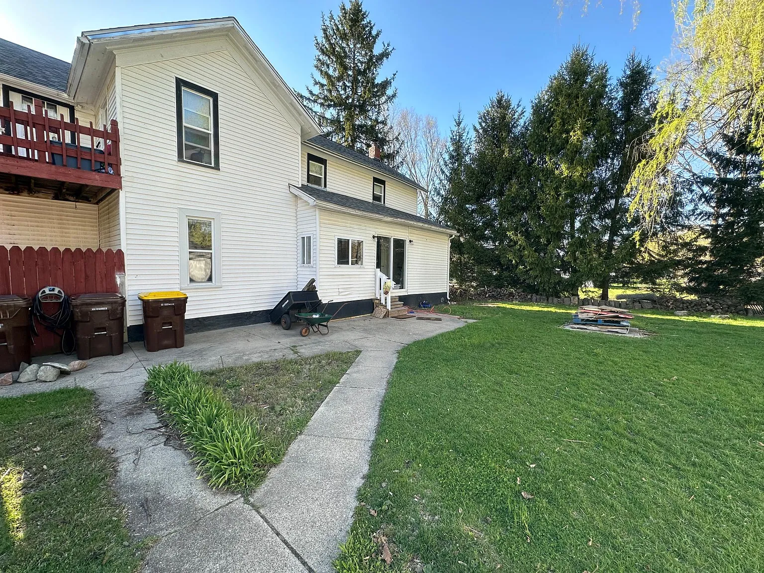517 S Center St — Photo 2