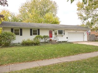 782 Redwood Dr, Aurora, IL 60506