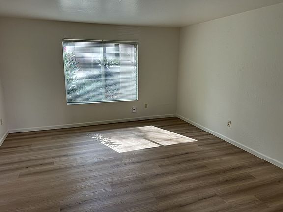 5th image of 4960 School St #A