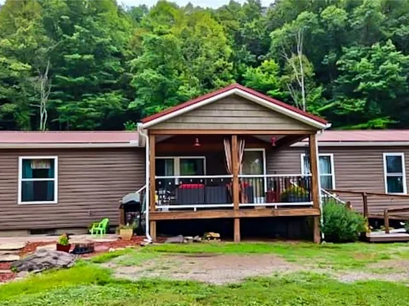 1526 Swift Rd, Waterford, OH 45786