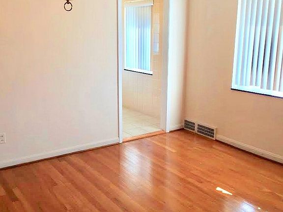 Large and Open Dining Room Area!