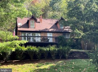 1572 Canoe River Dr, Rileyville, VA 22650