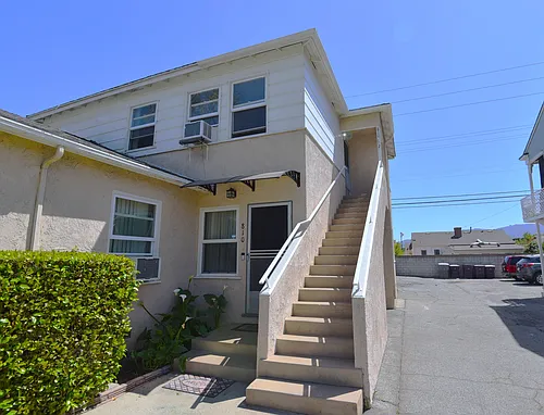 810 W Glenoaks Blvd #1/2 Photo 1