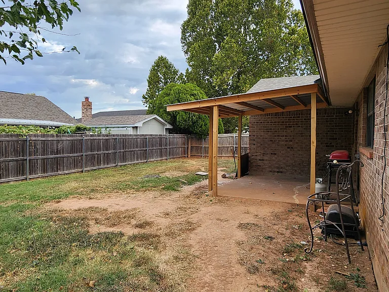 1029 Linn Ln — Photo 12