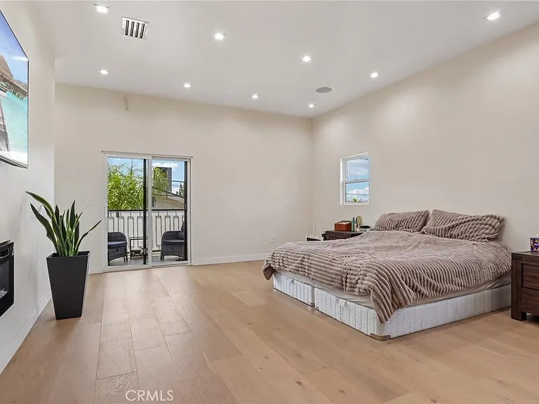 4432 Melbourne Ave — Photo 35